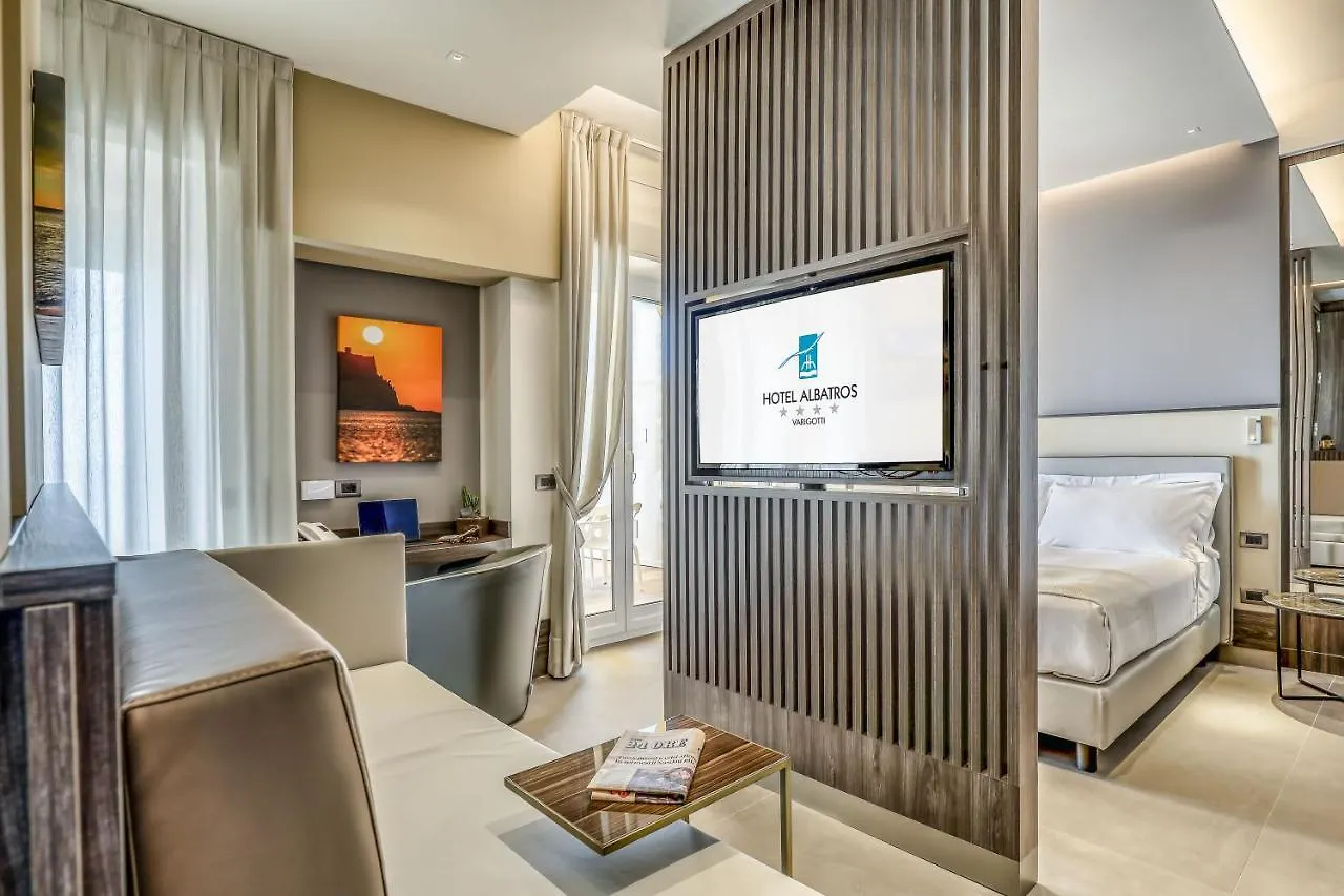 Hotel Albatros ヴァリゴッティ 4*,